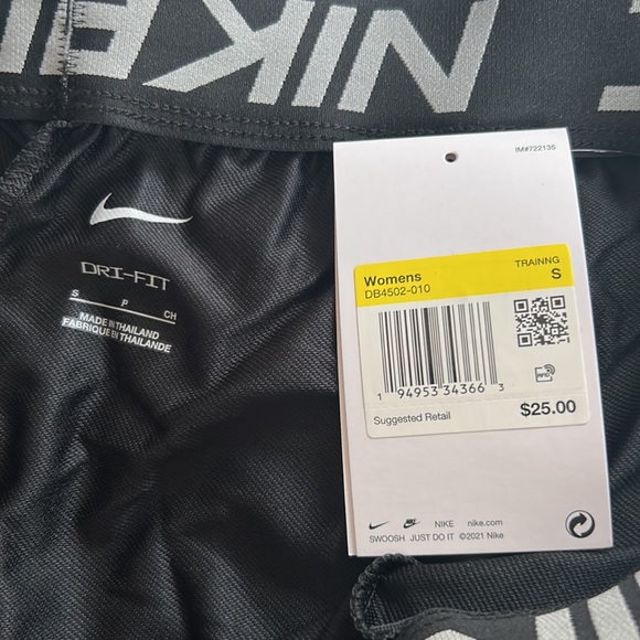 Nike shorts - Picture 5 of 5